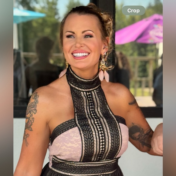 👑Like for LIVE Notifications !!! 👑Meet your Posher, Candace… 😎 - Picture 4 of 9